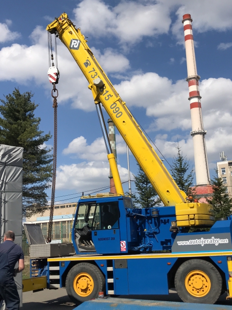 manipulace s nadměrným nákladem v prostorách skladu esces obrázek 07
